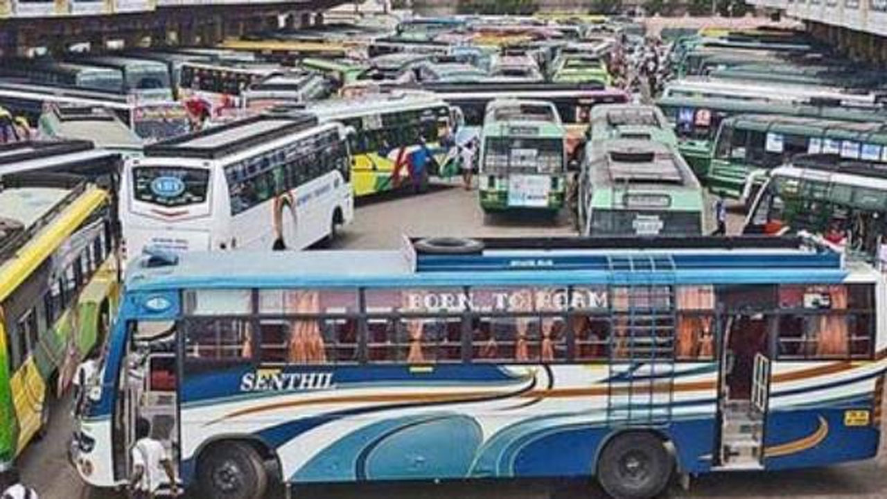 Private buses: వరుస సెలవుల ఎఫెక్ట్‌.. ప్రైవేటు బస్సుల్లో చార్జీల మోత