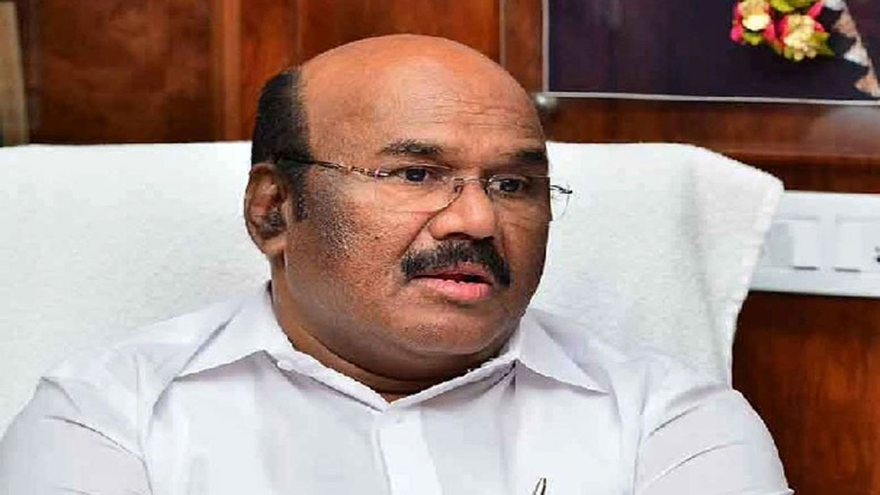 Minister: ఎర్రమట్టి అంతపని చేసిందన్నమాట.. కోర్టుకు హాజరైన మాజీ మంత్రి