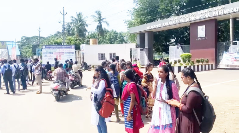 NCBN ARREST: చంద్రబాబుకు మద్దతిస్తున్న విద్యార్థులపై పోలీసుల జులుం ...