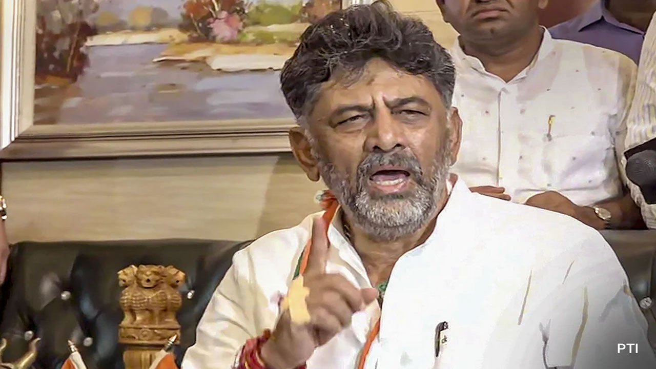 DK Shivakumar: నిప్పులు చెరిగిన డీకే శివకుమార్.. అసలు విషయం ఏంటంటే..