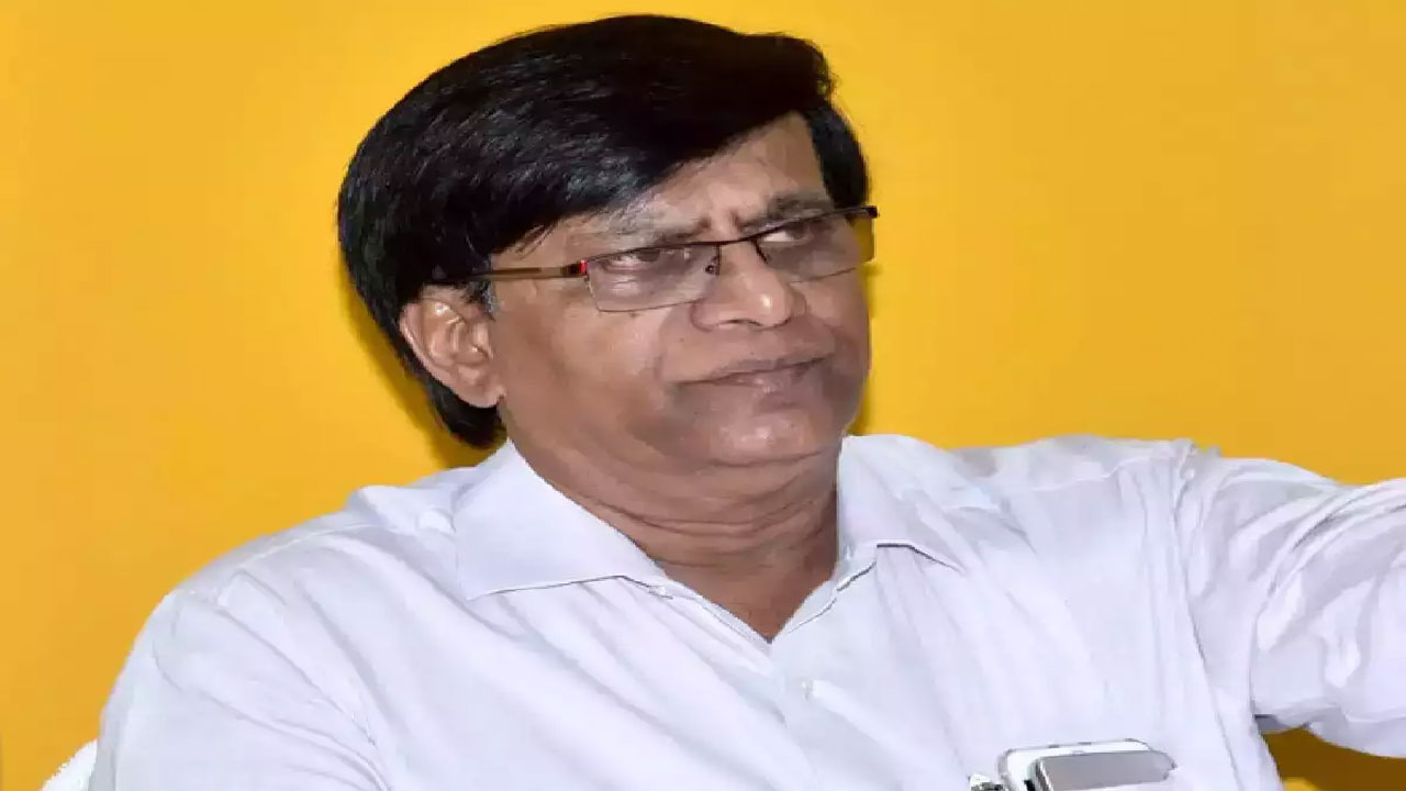 ఎమ్మెల్యే : అధికారులు నా మాట వినడం లేదు...