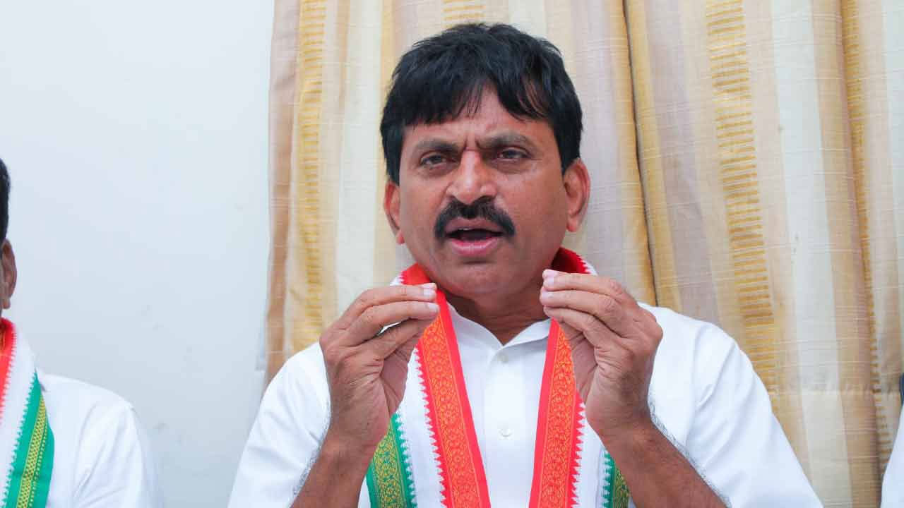 Ponguleti: ఐదేళ్లుగా అధికార పార్టీ నాయకులు ఎక్కడ గడ్డి పీకారు..