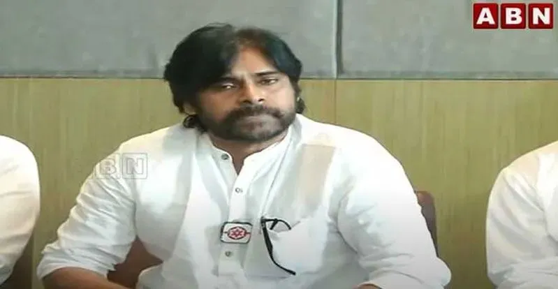 Pawan Kalyan: అహింసా మార్గంలో వెళ్లడం ఇప్పుడు సాధ్యం కాదు