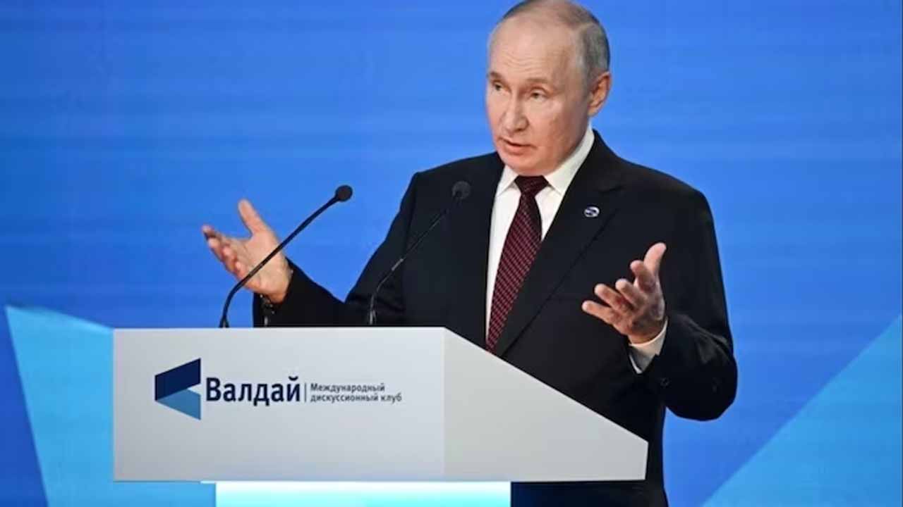 Putin: శత్రువులను వదిలిపెట్టం.. రష్యాకు అణుబాంబుల ముప్పు నేపథ్యంలో పుతిన్ గట్టి వార్నింగ్