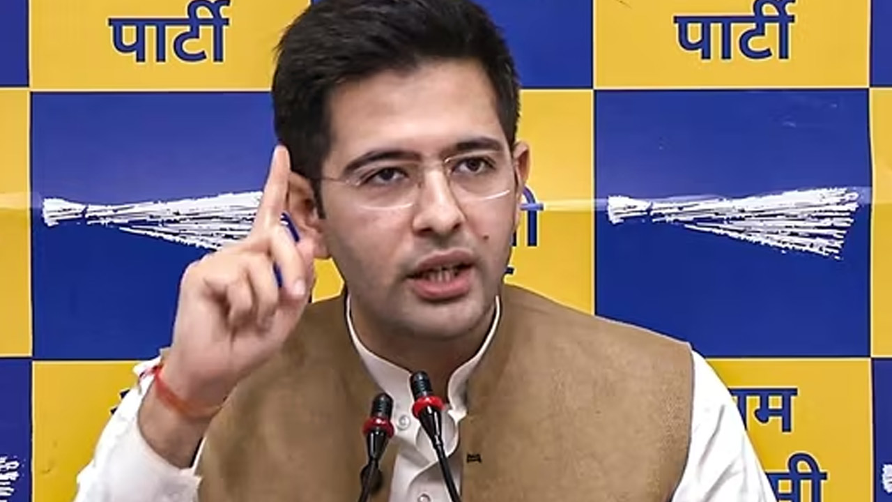 Raghav Chadha Bungalow row: బంగ్లా విషయంలో రాఘవ్ చద్దాకు ఎదురుదెబ్బ.. లీగల్ చర్యలకు సిద్ధమన్న ఎంపీ