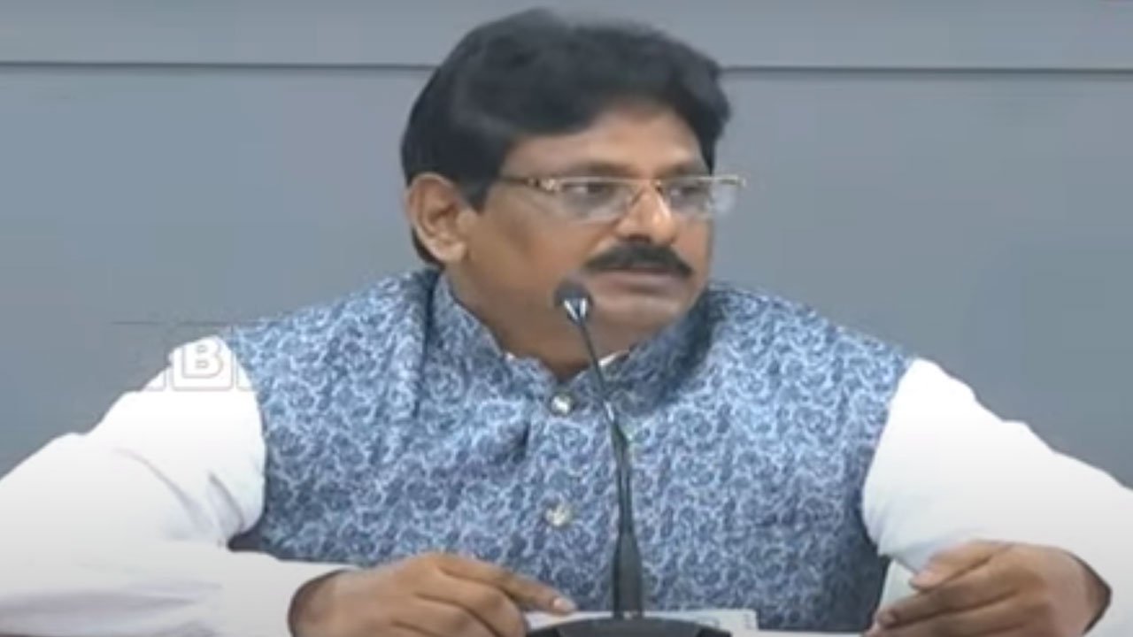 Chandra Babu Arrest : విలేకరుల సమావేశంలో సీఐడీ ఏడీజీ సంజయ్ అత్యుత్సాహం ...