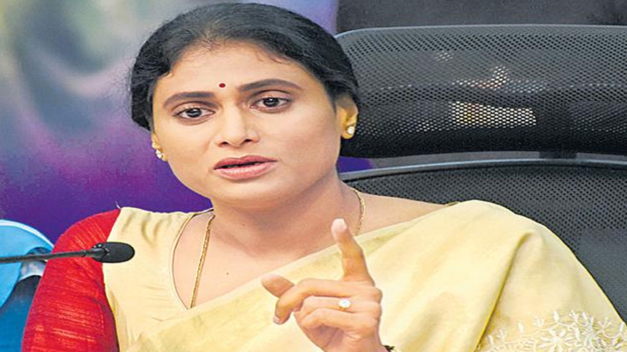 Sharmila Reddy: సంబురాలంటే క్వశ్చన్ పేపర్లు అమ్ముకోవడమా?.. కేసీఆర్, కేటీఆర్‌పై షర్మిల ఫైర్