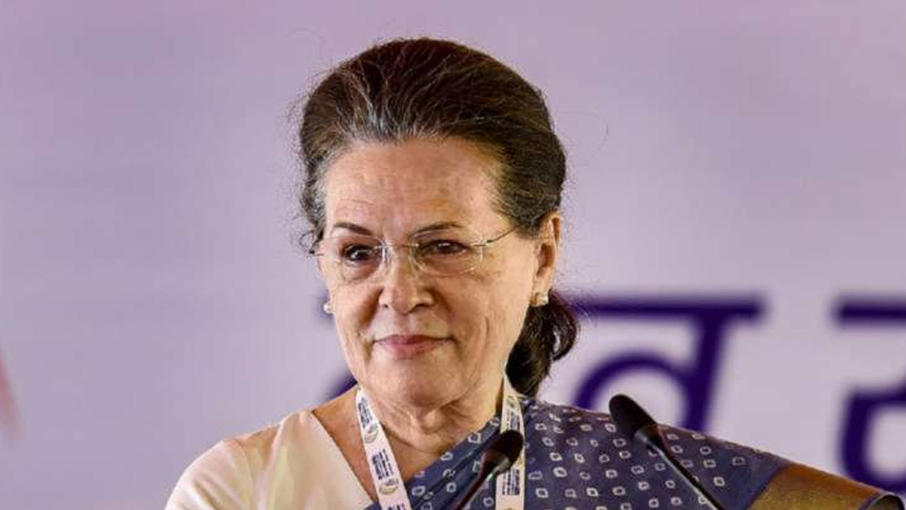 Sonia Gandhi: హైదరాబాద్‌కు సోనియాగాంధీ.. గ్రాండ్ వెల్కమ్