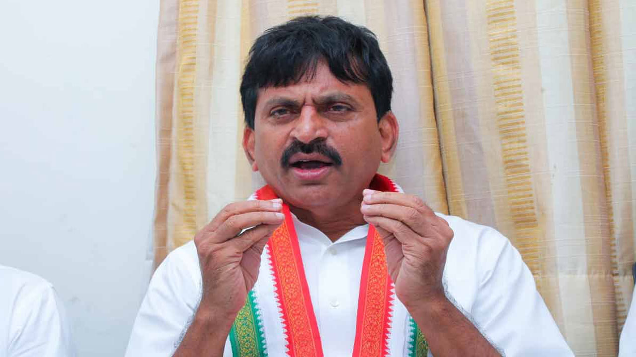 Former MP Ponguleti: కాంగ్రెస్ నేత పొంగులేటి సంచలన వ్యాఖ్యలు... ఆయన ఏమన్నారో తెలిస్తే...