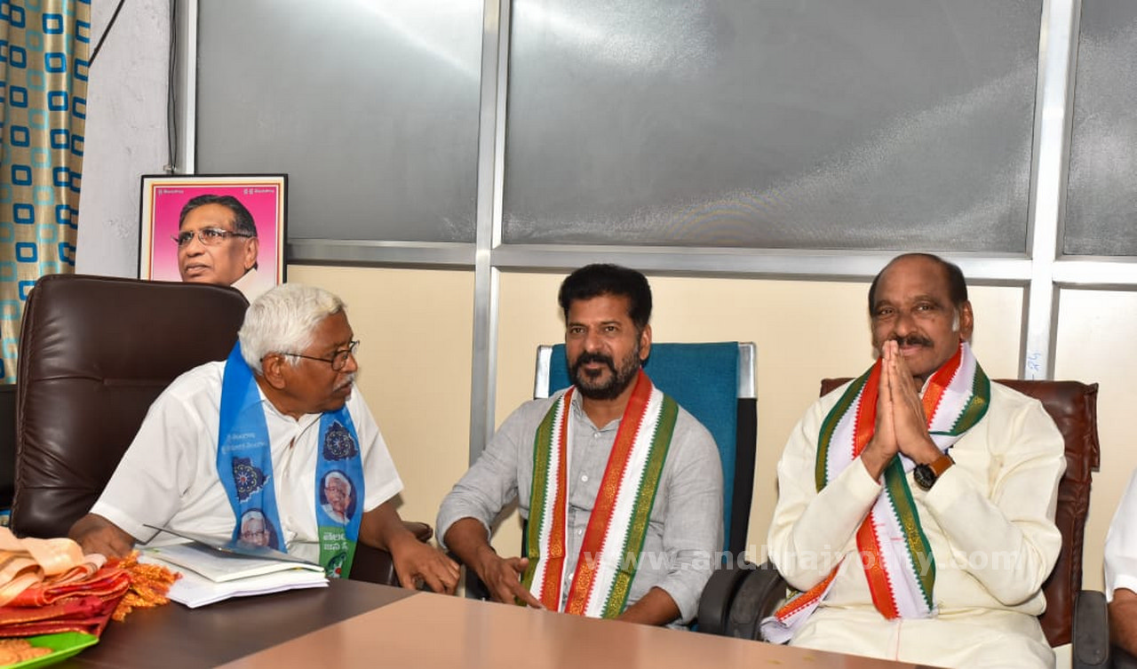 కలిసి పనిచేస్తాం
