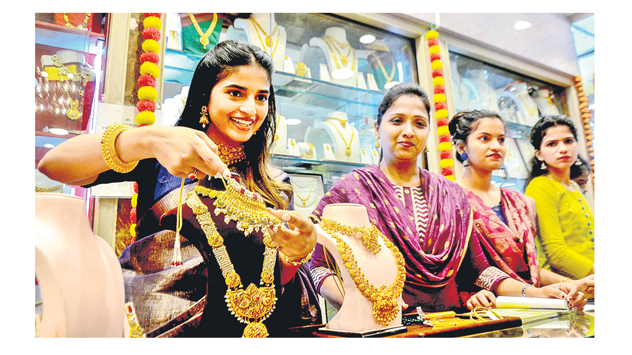 ధన త్రయోదశి అమ్మకాలు ముగిశాయి!