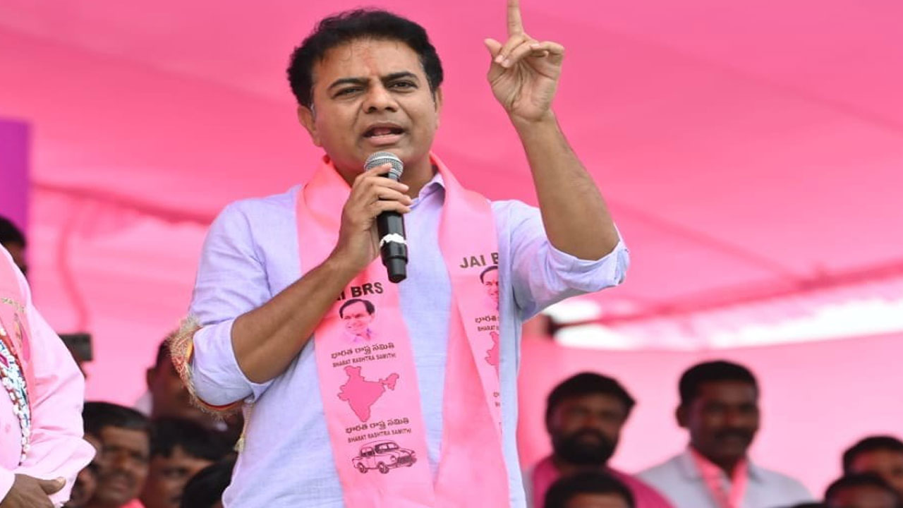 KTR : మూడోసారి కేసీఆర్ గెలిస్తే ఢిల్లీ వచ్చి జెండా పాతుతారని వారిలో భయం పట్టుకుంది