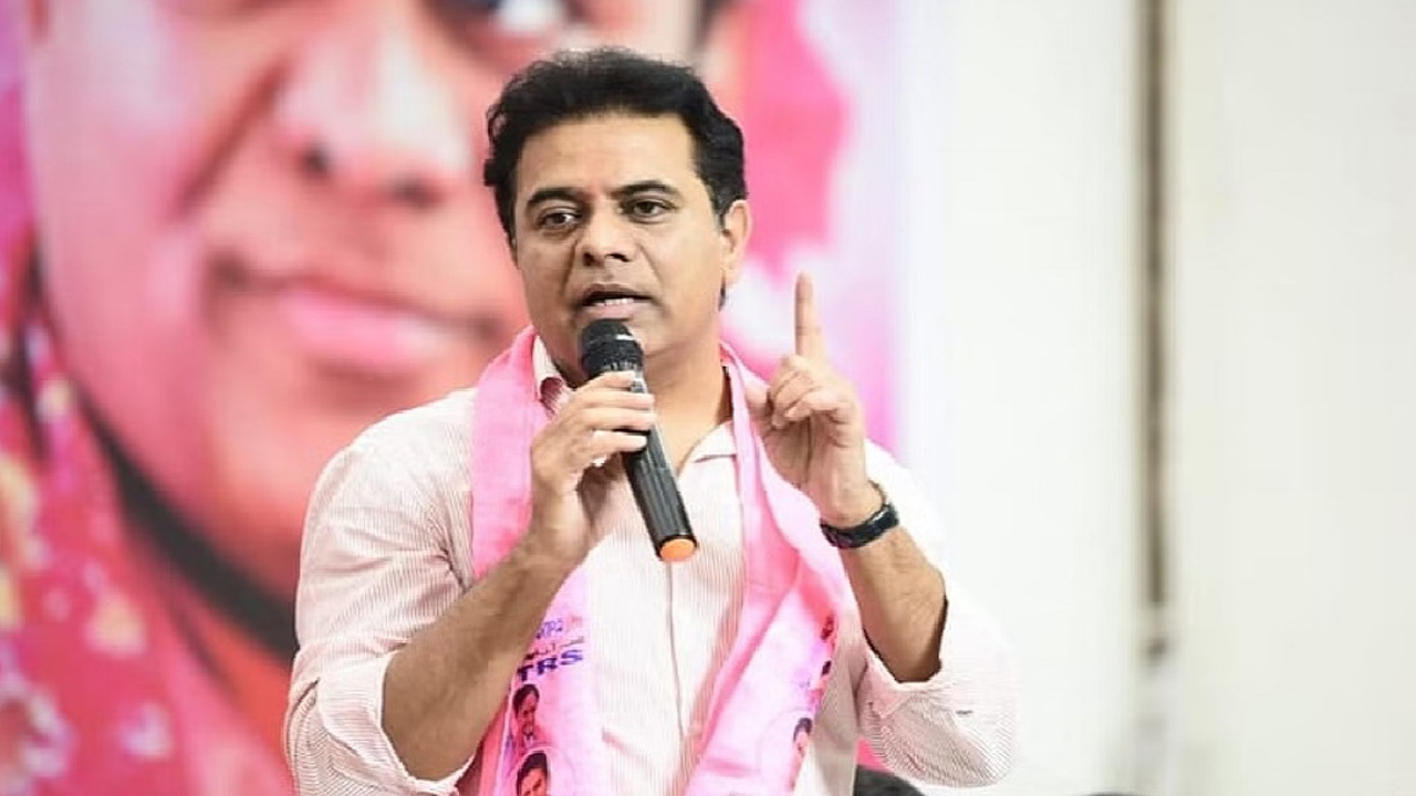 KTR: గోషామహల్ BRS టికెట్‌పై వీడిన ఉత్కంఠ.. పాతబస్తీ అభ్యర్ధులకు బీఫామ్స్ అందజేత