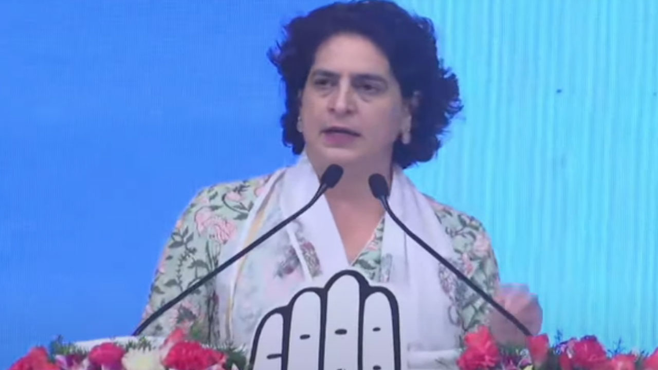 Priyanka Gandhi: బీఆర్ఎస్, బీజేపీ సర్కార్లపై ప్రియాంక గాంధీ ఫైర్