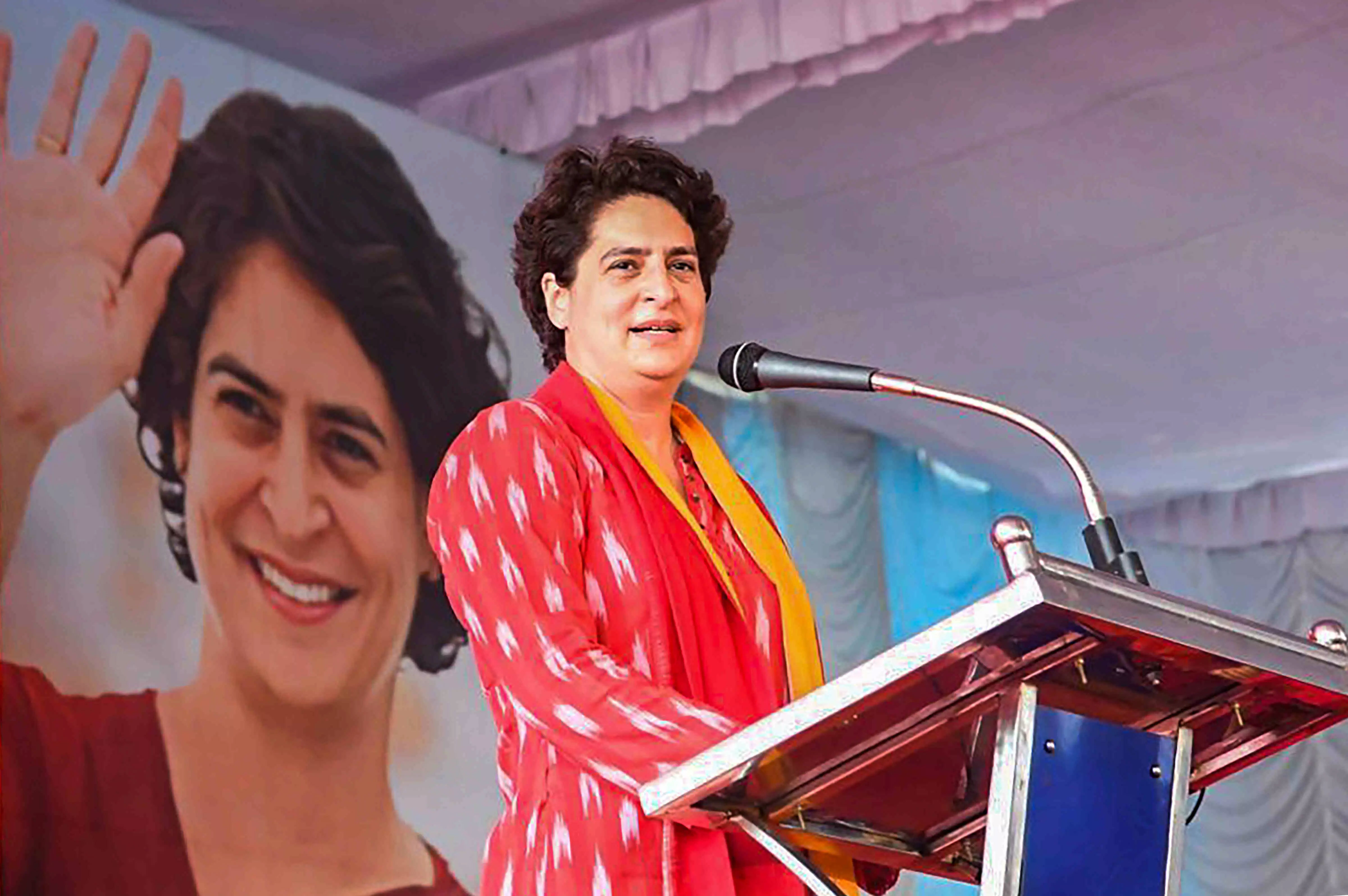 Priyanka Gandhi: తెలంగాణలో రేపటి నుంచి  ప్రియాంక గాంధీ ఎన్నికల ప్రచారం