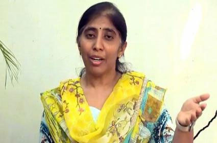 Sunitha Reddy : కడప ఎస్పీ సిద్ధార్ధ కౌశల్‌ను కలిసిన సునీతారెడ్డి