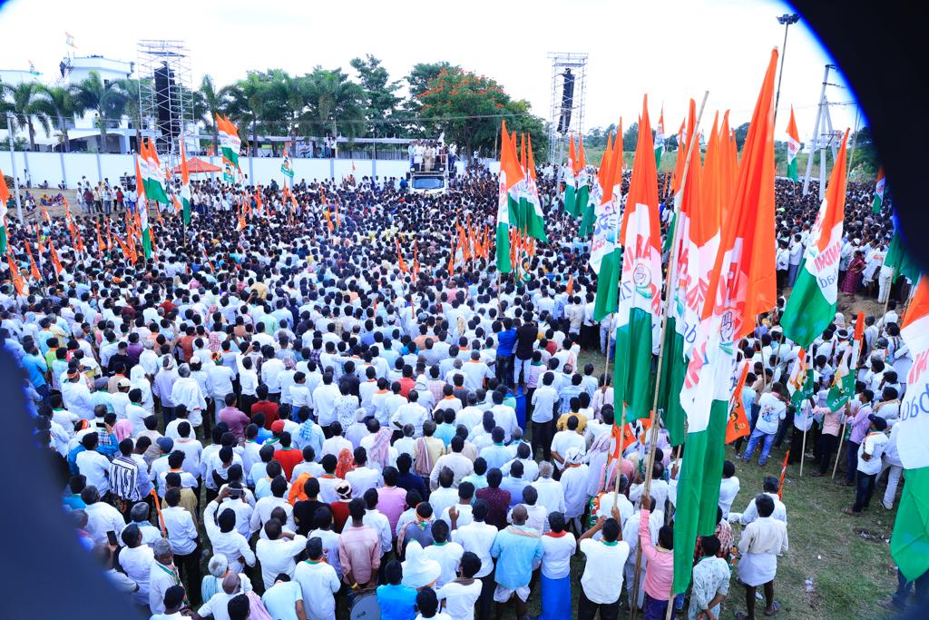 Revanth Reddy : కొడంగల్‌లో టీపీసీసీ చీఫ్ రేవంత్ రెడ్డి నామినేషన్.. ర్యాలీ దృశ్యాలు