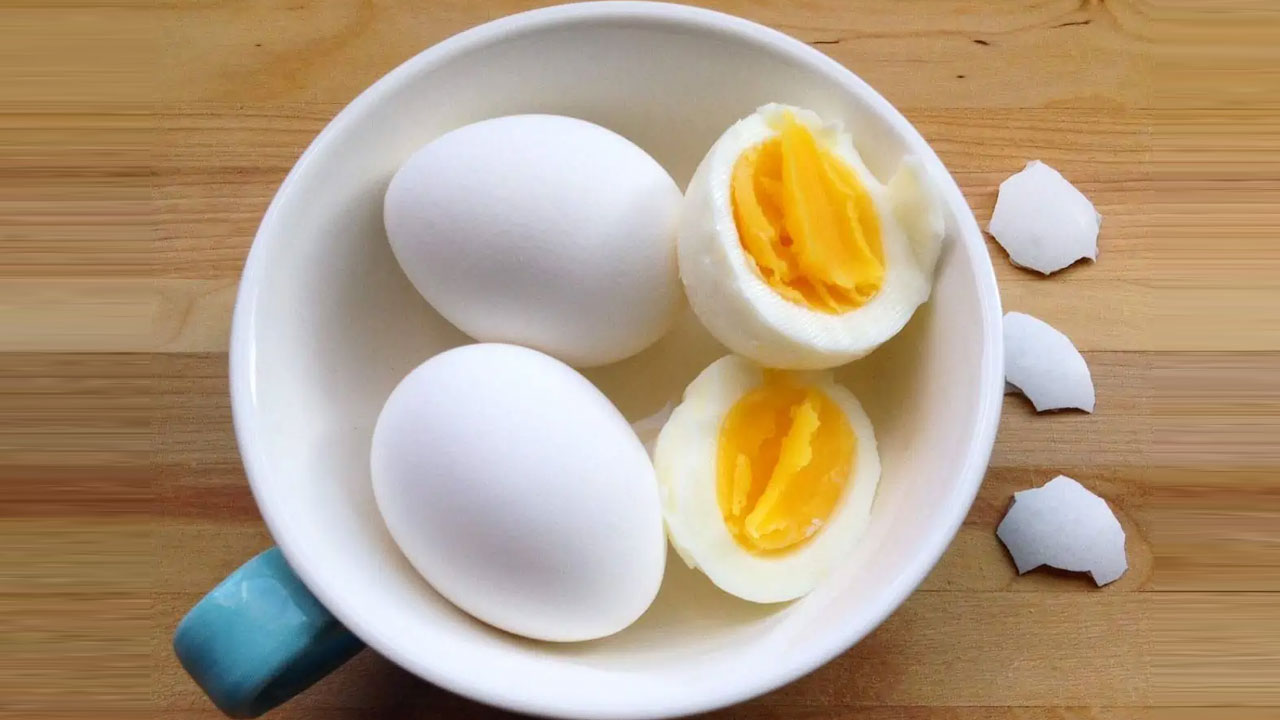 Eggs Benefits: రోజుకు ఎన్ని గుడ్లు తినాలో తెలుసా ?