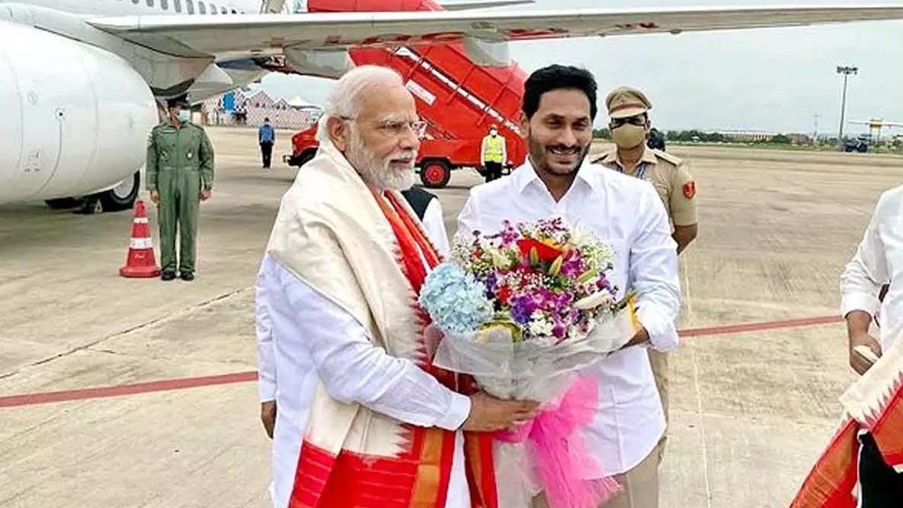 JAGAN: కాసేపట్లో రేణిగుంట ఎయిర్‌పోర్టులో మోదీకి స్వాగతం పలకనున్న గవర్నర్, సీఎం జగన్ 