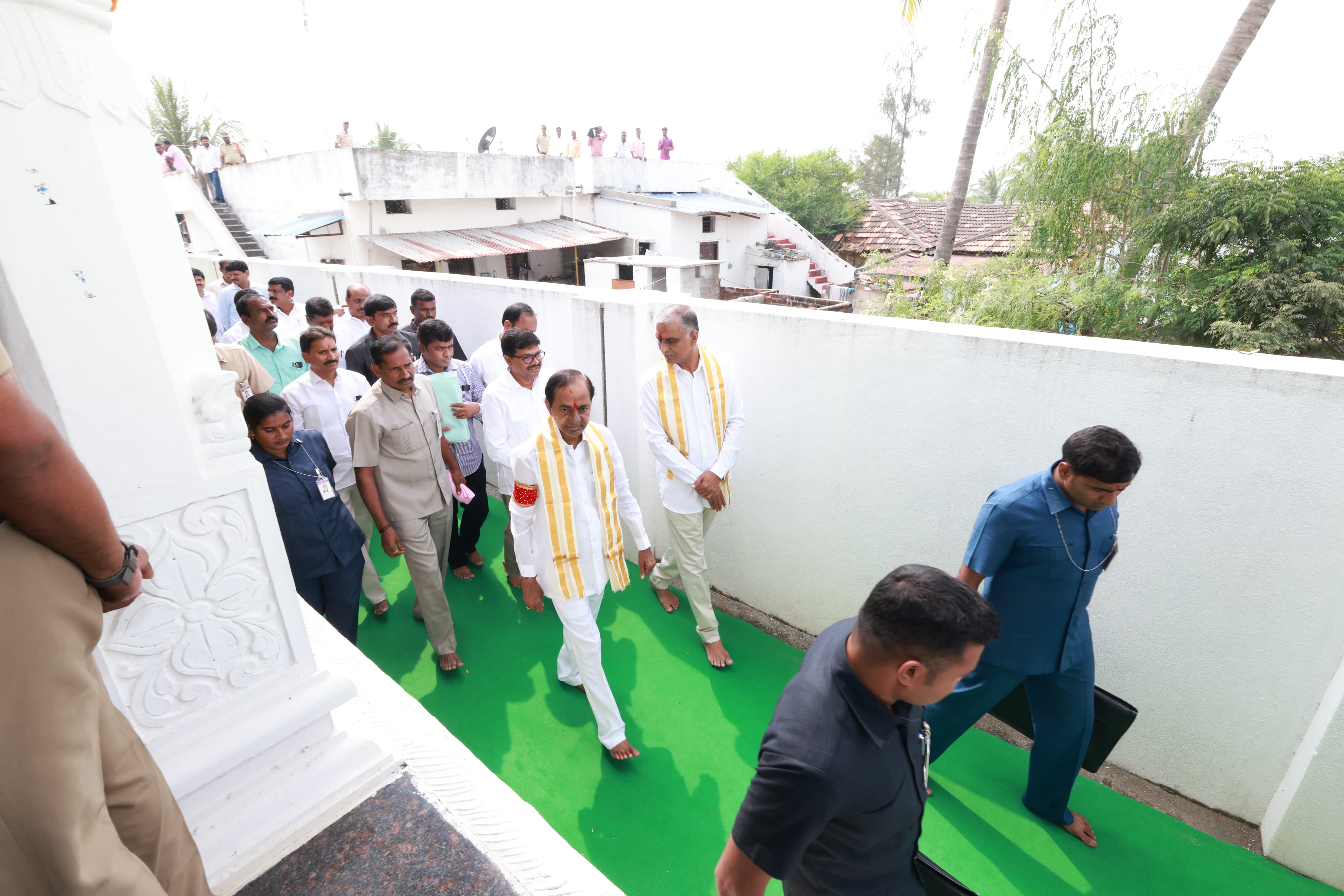 TS Assembly Polls : సిద్దిపేట జిల్లా  కోనాయిపల్లి వెంకటేశ్వర స్వామివారిని దర్శించుకొని, ప్రత్యేక పూజలు చేసిన సీఎం కేసీఆర్