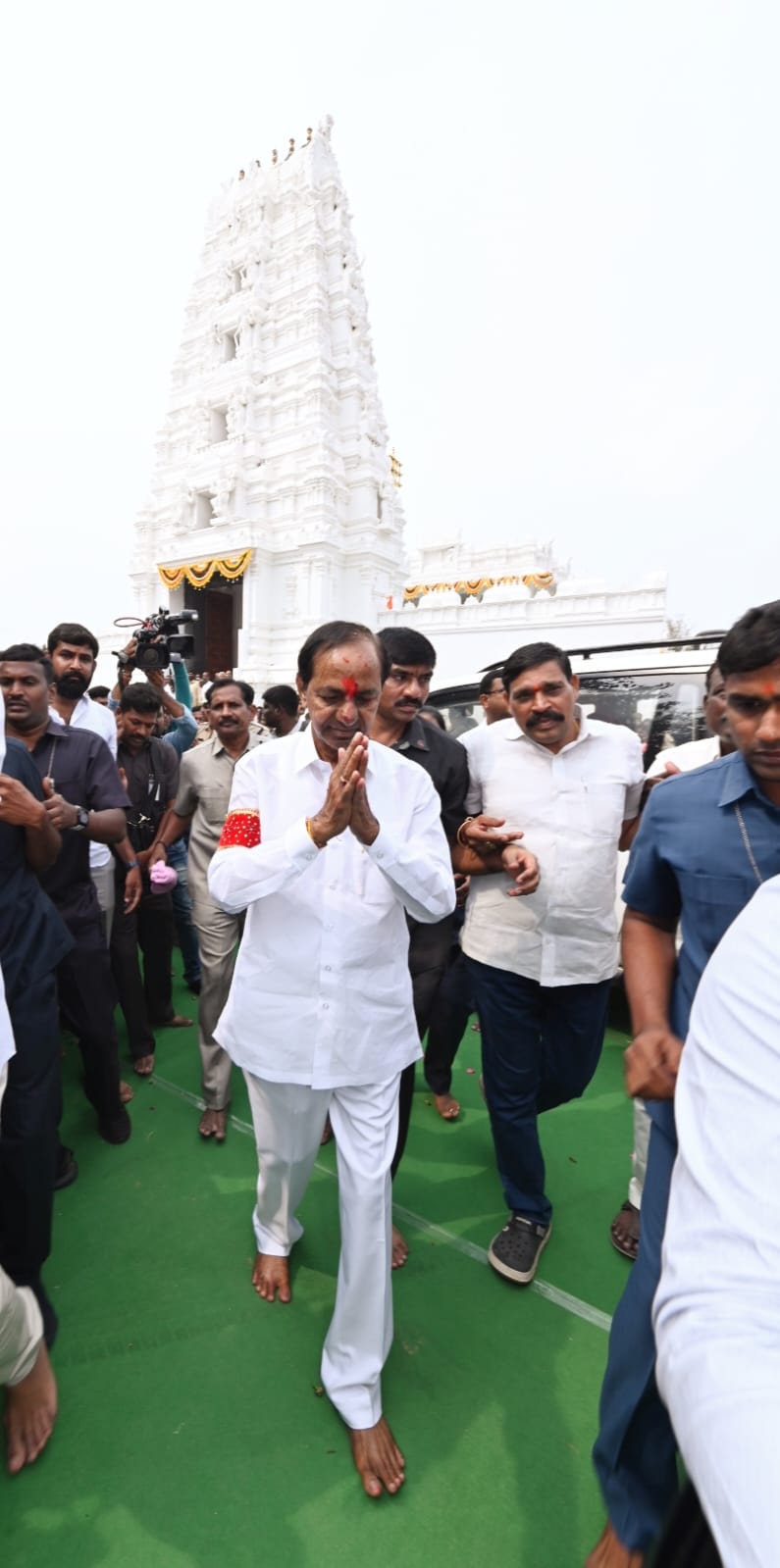 TS Assembly Polls : సిద్దిపేట జిల్లా  కోనాయిపల్లి వెంకటేశ్వర స్వామివారిని దర్శించుకొని, ప్రత్యేక పూజలు చేసిన సీఎం కేసీఆర్