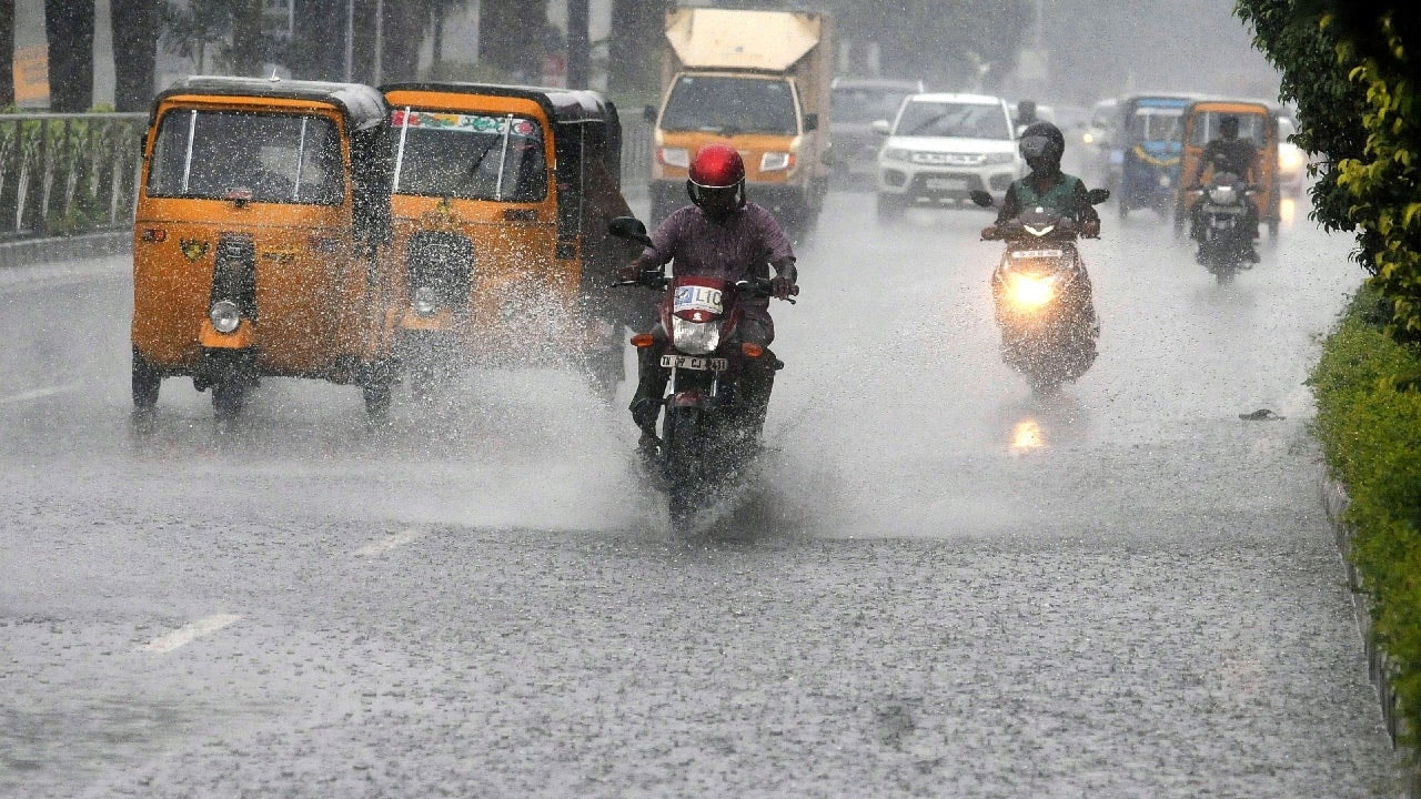 Raind: భారీ వర్షం.. పలు ప్రాంతాలు జలమయం