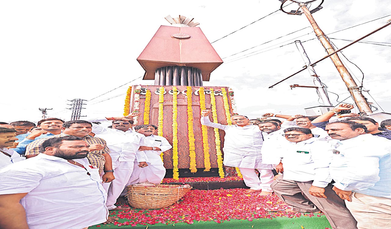 కేసీఆర్‌ దీక్షతోనే తెలంగాణ ఏర్పాటు