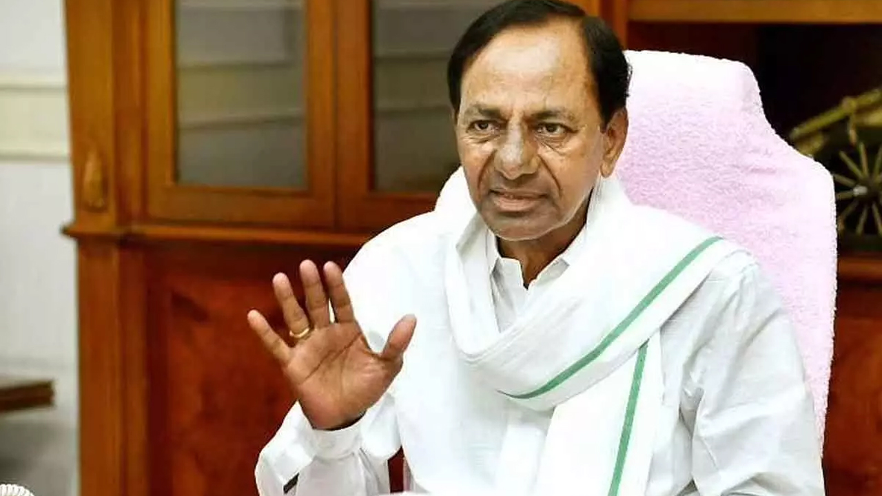 CM KCR: ఎందుకు ఆగమైతుండ్రు.. మల్లా మనమే వస్తాం.. నేతలతో కేసీఆర్