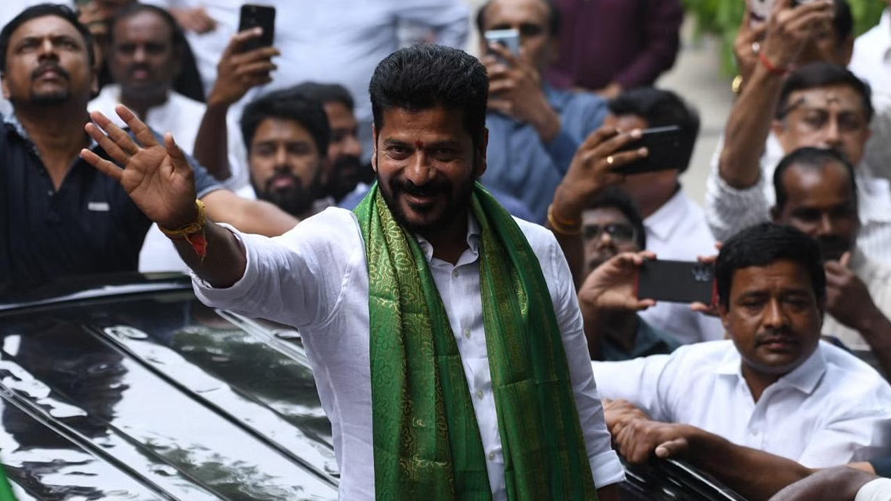 Revanth Reddy: సీఎం రేవంత్ రెడ్డి ప్రమాణస్వీకారం ఎప్పుడంటే..