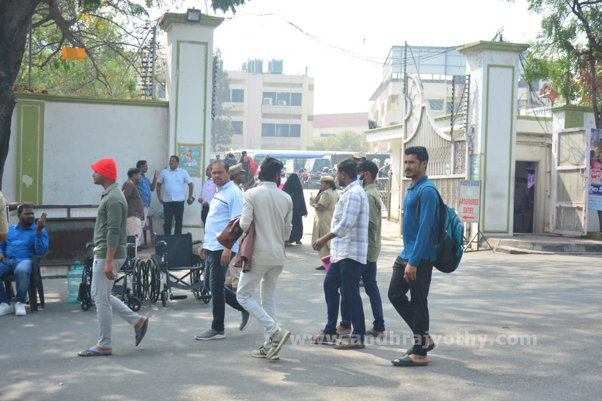 భూ సమస్యలపై భారీగా ఫిర్యాదులు