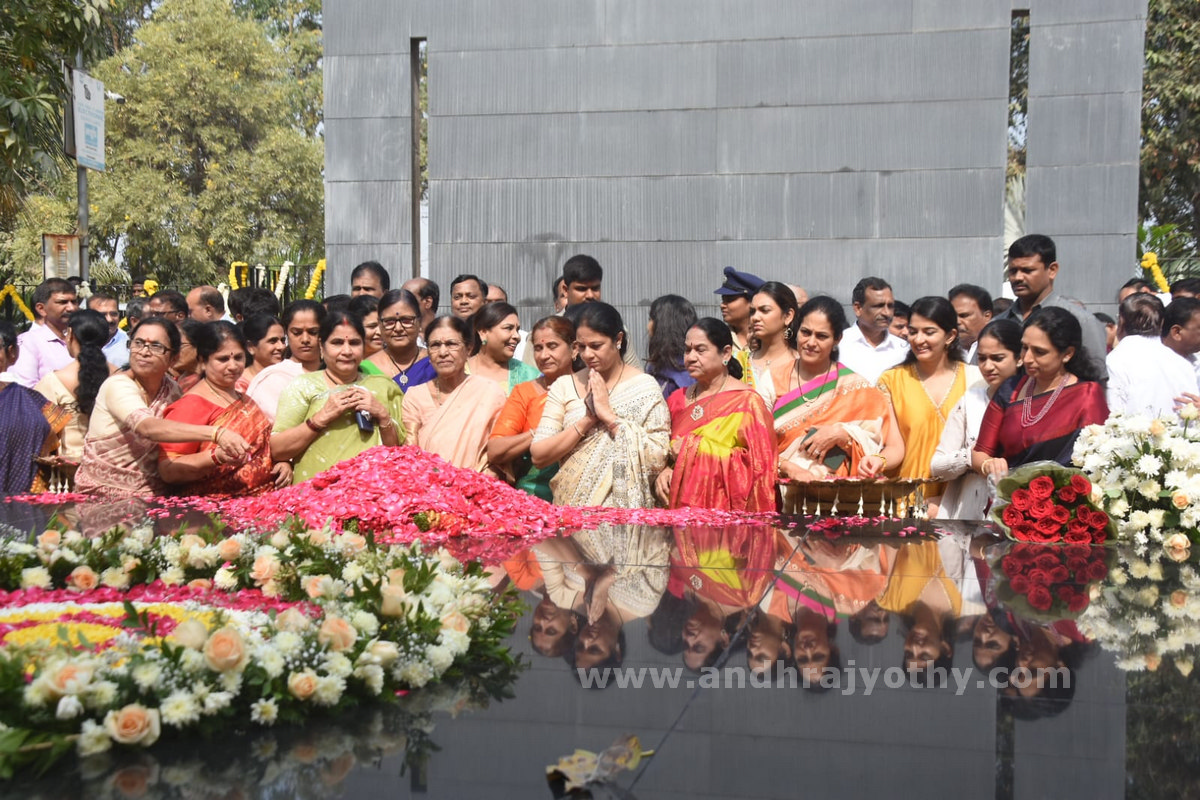 తెలంగాణ సాధనలో జైపాల్‌ కృషి ఎనలేనిది