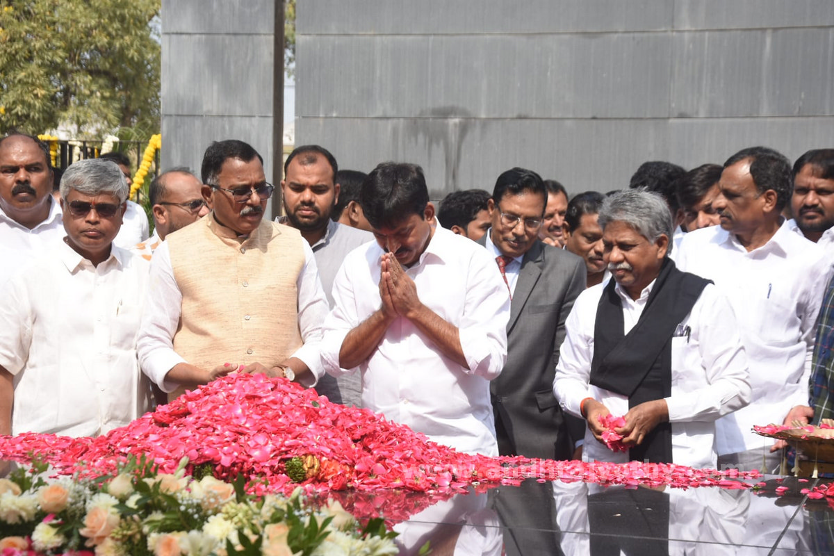 తెలంగాణ సాధనలో జైపాల్‌ కృషి ఎనలేనిది