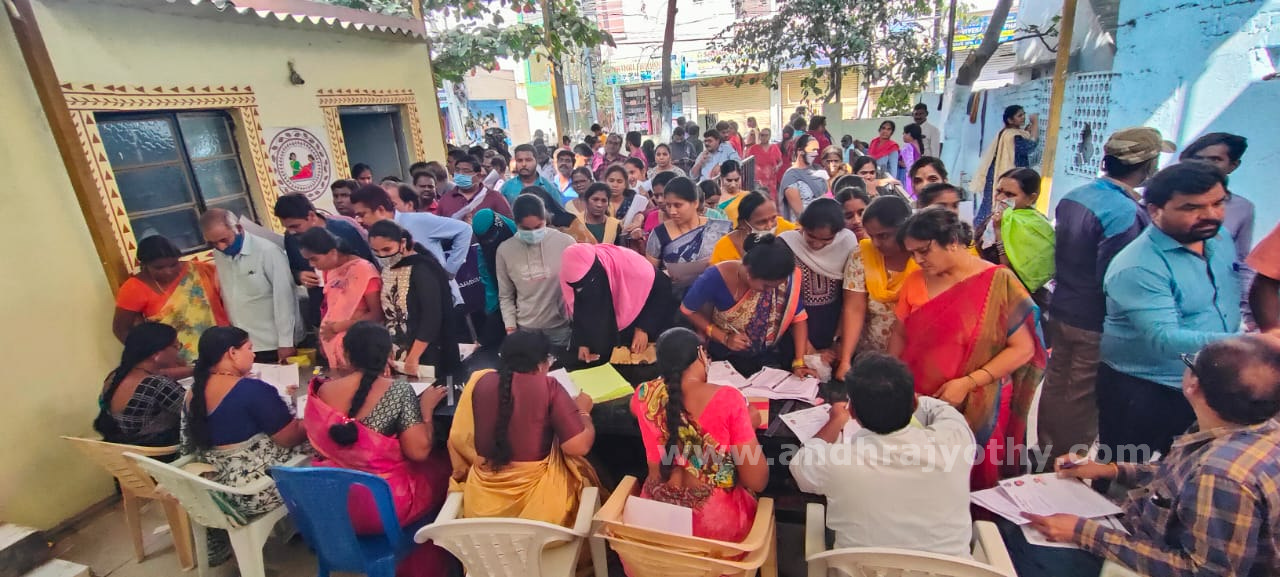 ‘ప్రజావాణి’కి భారీగా వినతులు
