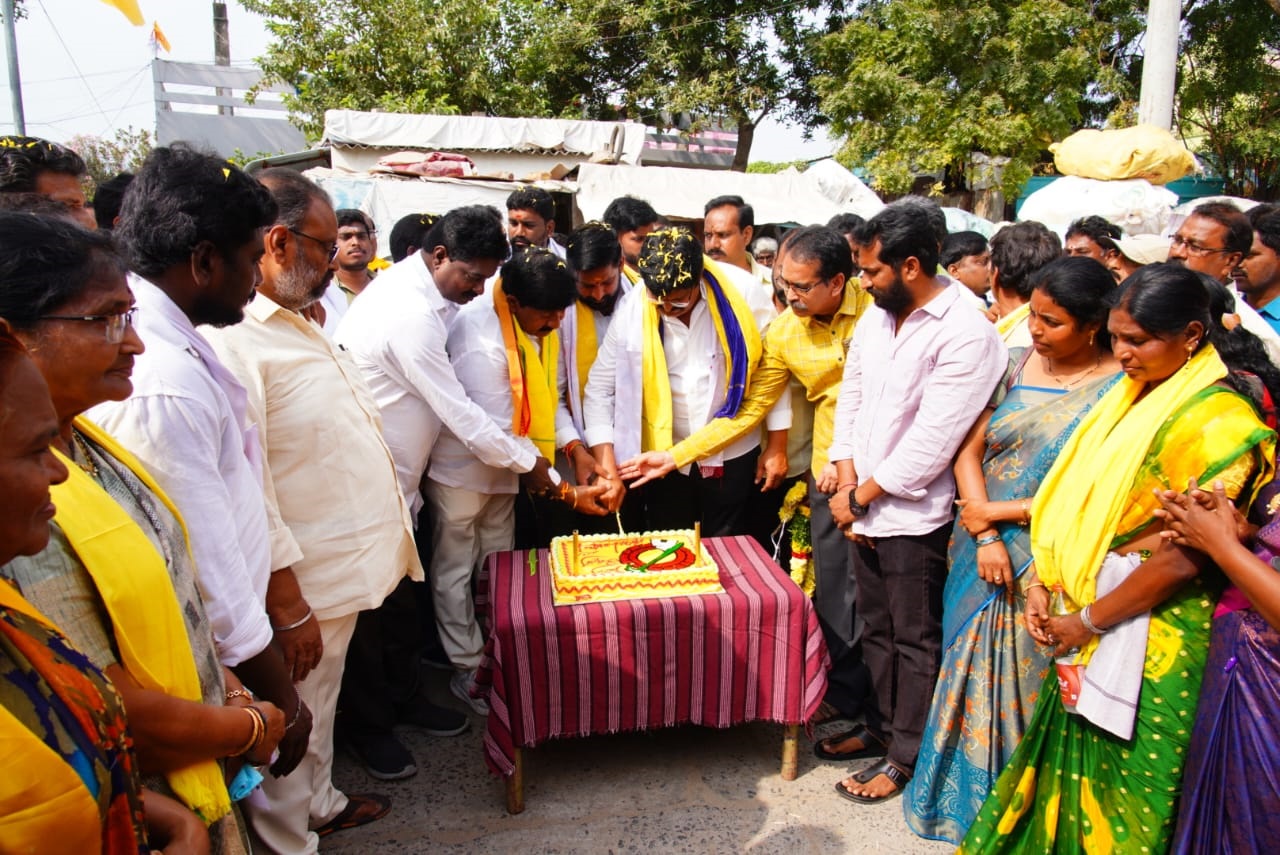 లోకేశ్‌ తెగువ, ఓర్పు యువతకు ఆదర్శం