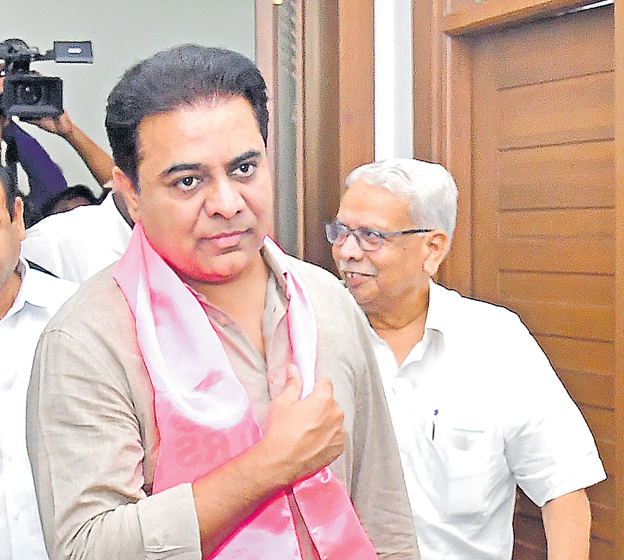 KTR : ముఖ్యమంత్రి, మంత్రులను.. హరీశ్‌ ఒంటి చేత్తో ఎదుర్కొన్నారు