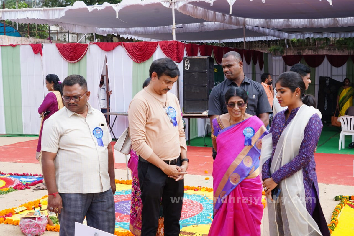 రంగవల్లుల ఫైనల్స్‌లో విజేతలు