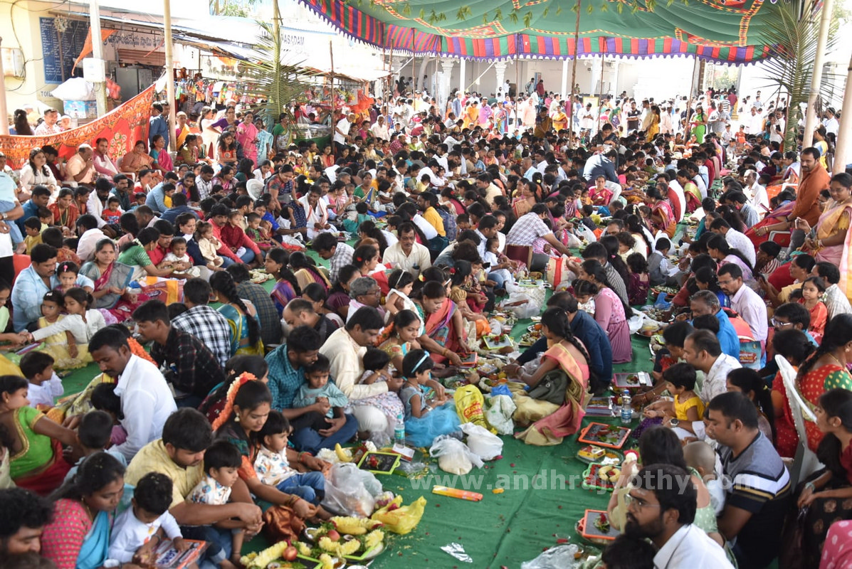 సరస్వతీ నమస్తుభ్యం
