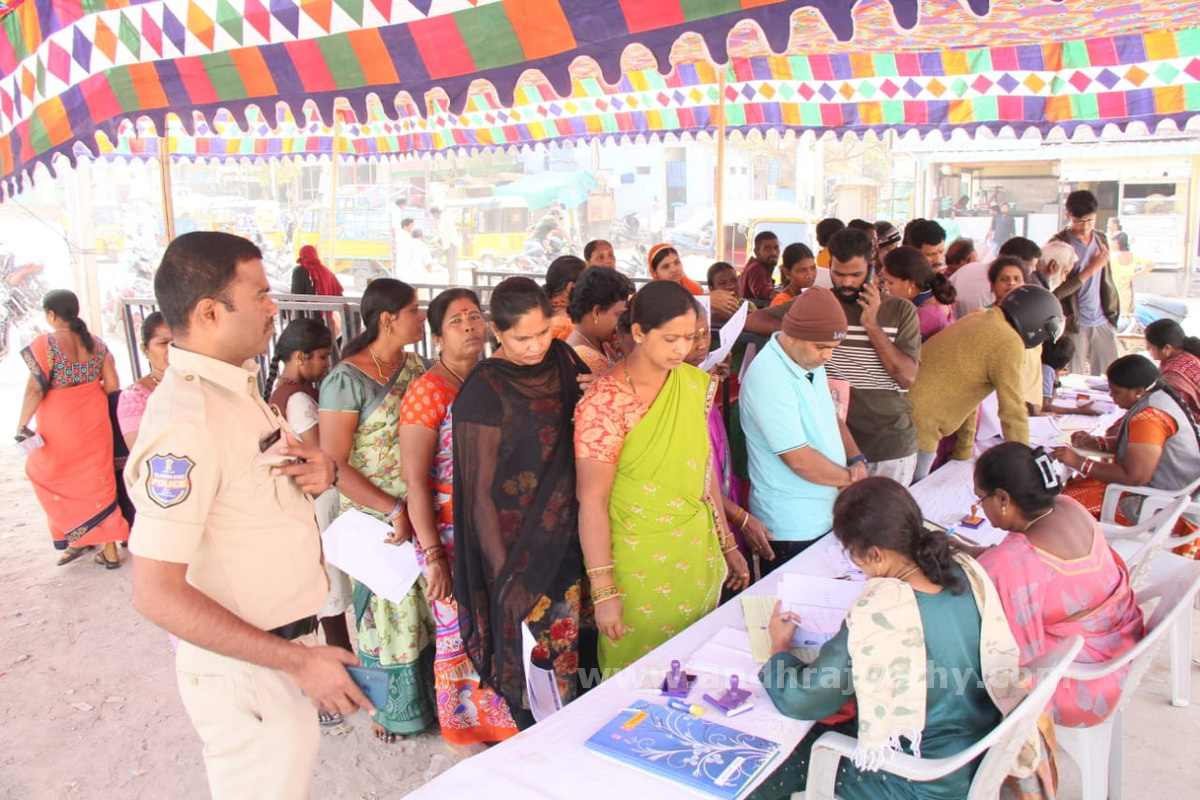 ‘ప్రజావాణి’కి భారీగా వినతులు