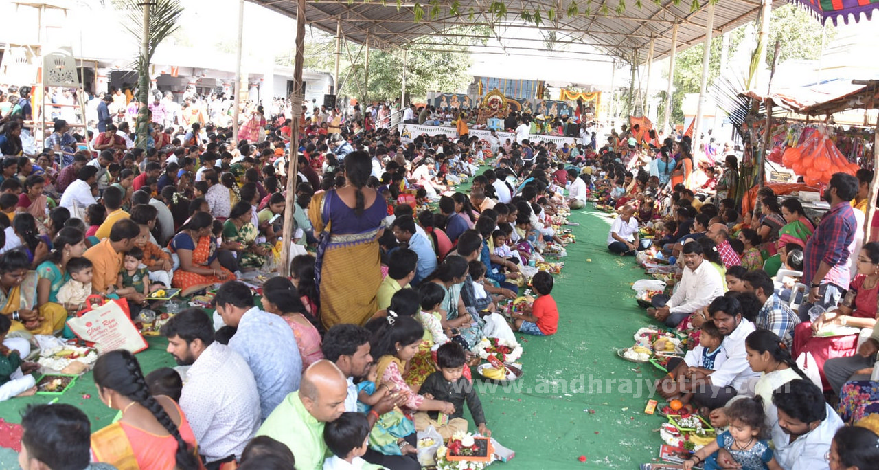 సరస్వతీ నమస్తుభ్యం