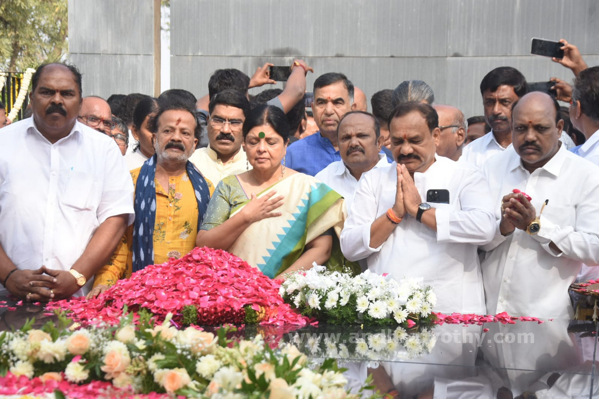 తెలంగాణ సాధనలో జైపాల్‌ కృషి ఎనలేనిది