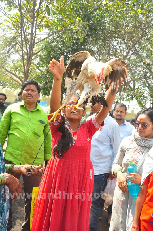 జన సంద్రం.. మేడారం