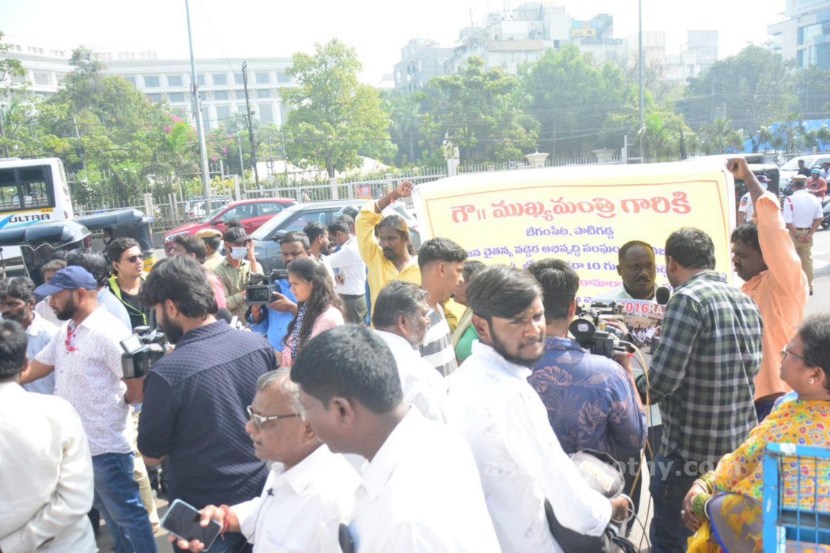 భూ సమస్యలపై భారీగా ఫిర్యాదులు