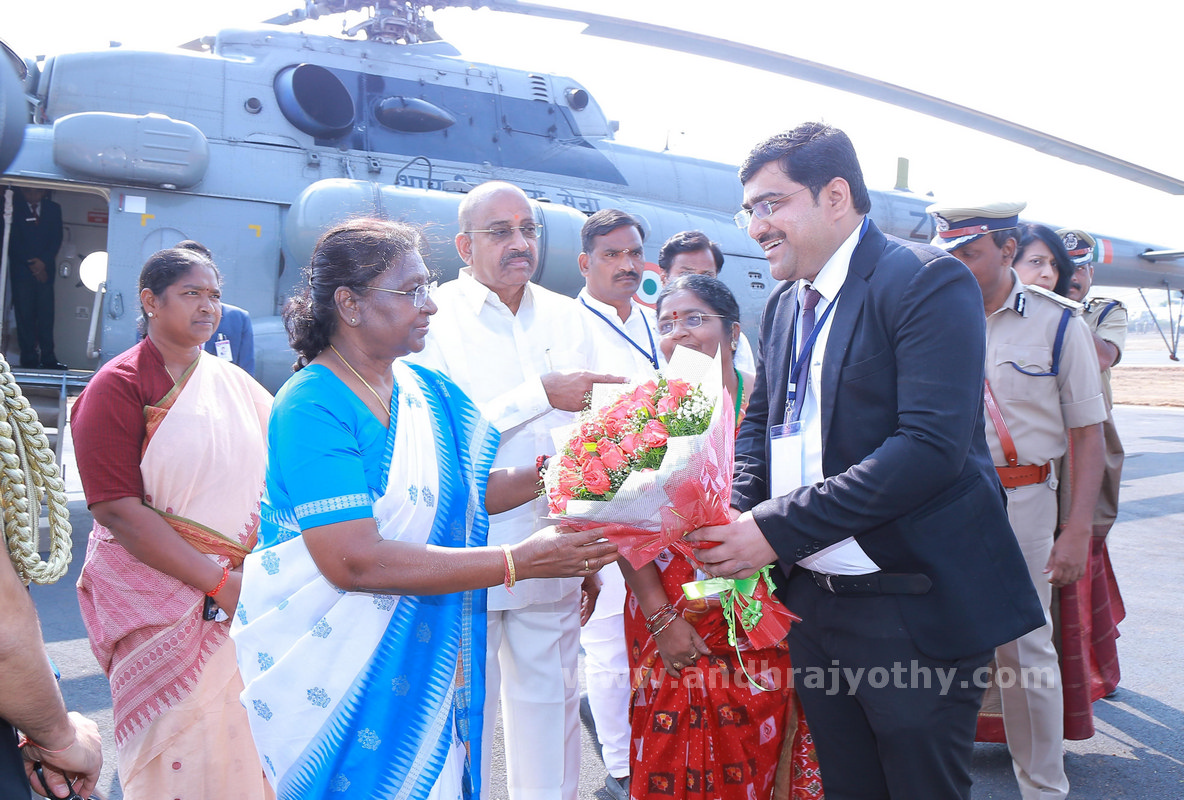 పోచంపల్లి అభివృద్ధికి కృషి చేస్తా..