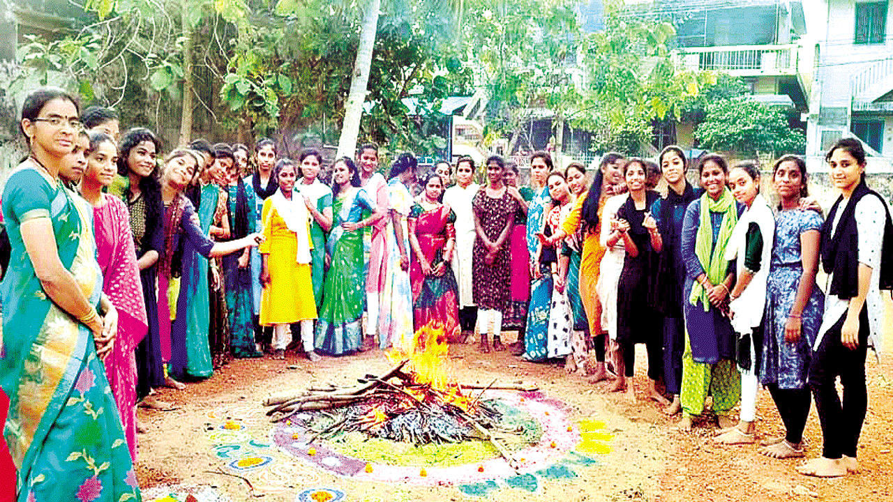 ముందస్తు సంక్రాంతి సంబరాలు 