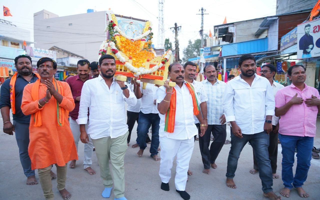 ఒక చారిత్రక ఘట్టం ఆవిష్కృతమైంది