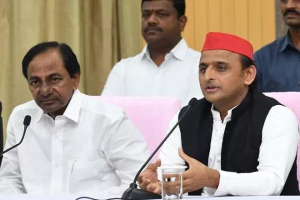 Akhilesh Yadav: కేసీఆర్ ఆరోగ్య పరిస్థితిపై అఖిలేష్ యాదవ్ పరామర్శ