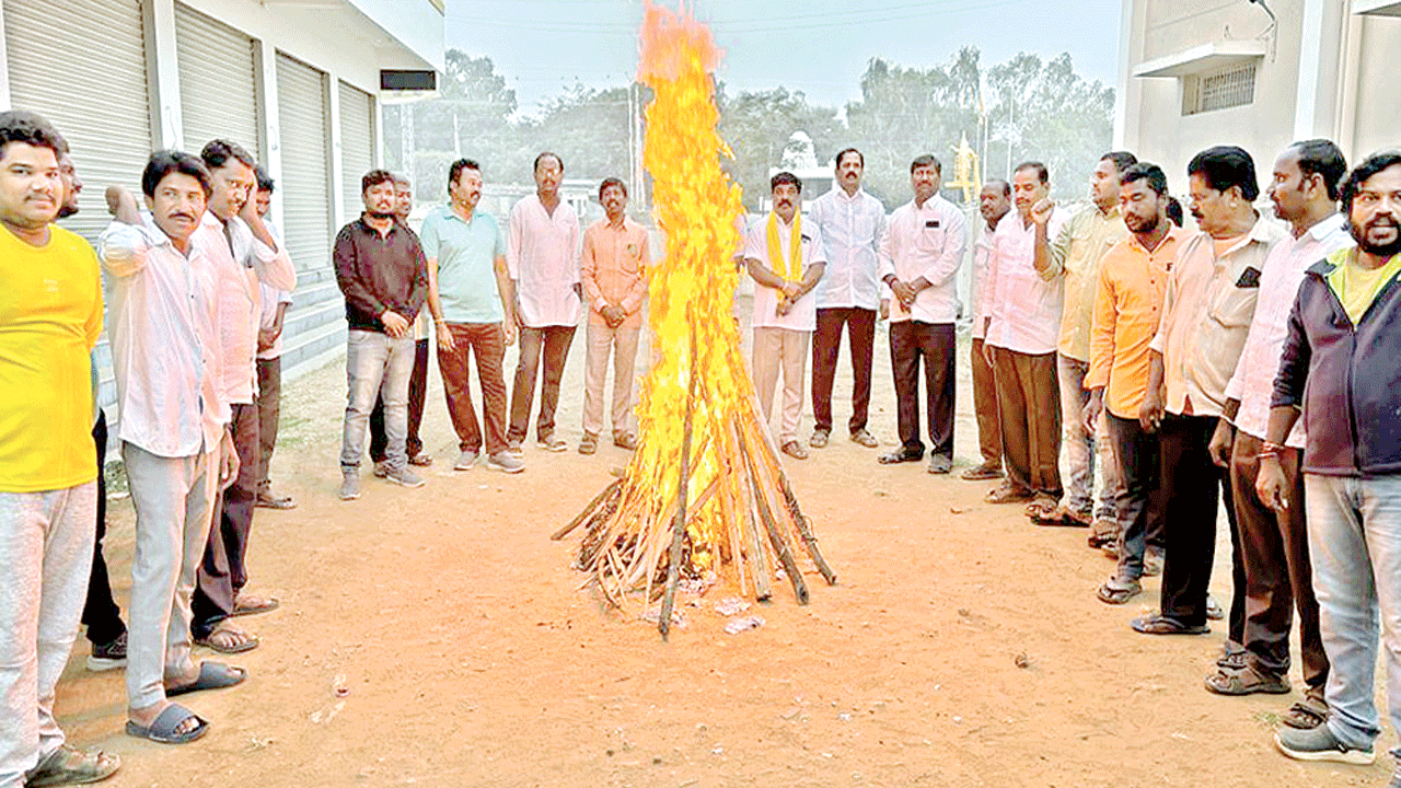 టీడీపీతోనే రాష్ట్రానికి వెలుగు: సుబ్బారెడ్డి | Only TDP will bring ...