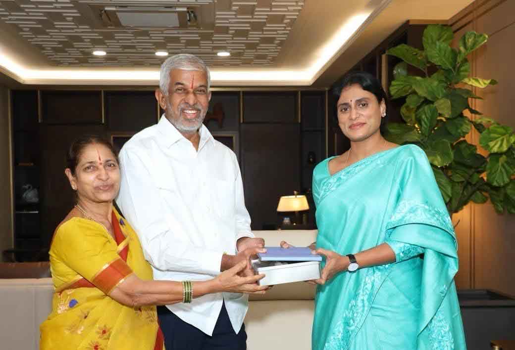  YS Sharmila: జూపల్లి రామేశ్వరరావుని కలిసిన షర్మిల