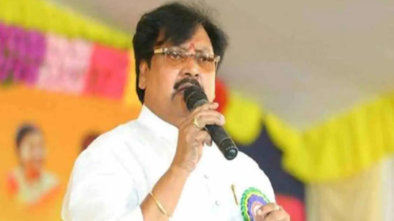 TDP: ఓట్ల జాబితాలో అక్రమాలపై ఈసీ ప్రతినిధులకు టీడీపీ నేతల ఫిర్యాదు ...