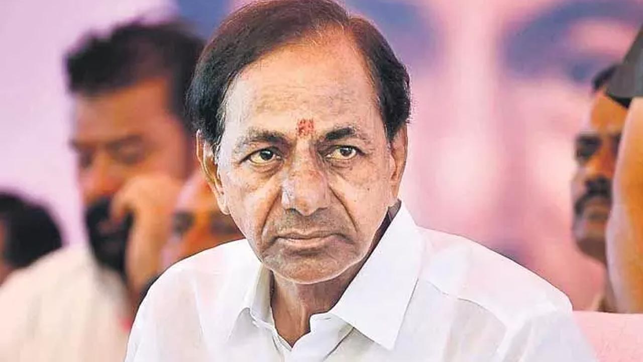 KCR: కేసీఆర్‌ని కలవడానికి ఫాం హౌస్‌కి వెళ్లిన ఎర్రవెల్లి గ్రామస్థులు.. పర్మిషన్ ఇవ్వని పోలీసులు